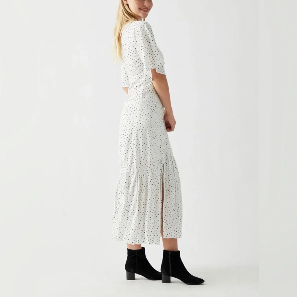 Billabong Kiss the Rain 
White & Black Polka Dot 
Maxi Boho Dress
Size Medium - Picture 3 of 9